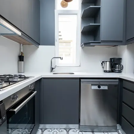 Апартаменты 3 Bedrooms And Location