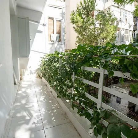 3 Bedrooms And Location Appartamento *