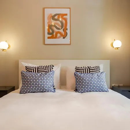 公寓 3 Bedrooms And Location 伊斯坦布尔