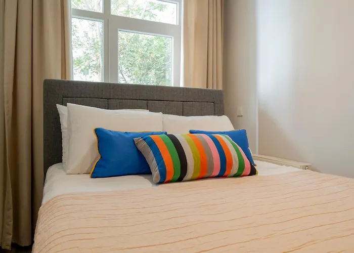 3 Bedrooms And Location